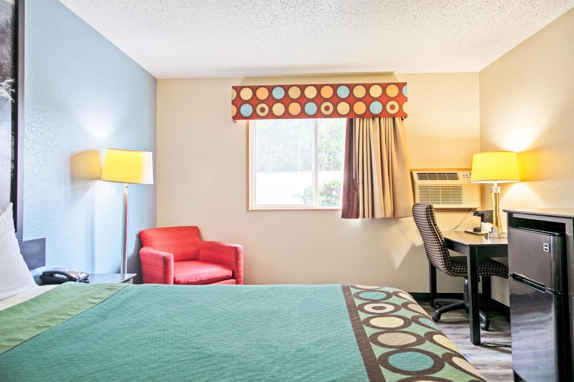 Super 8 By Wyndham Augusta Ft Eisenhower Area Экстерьер фото