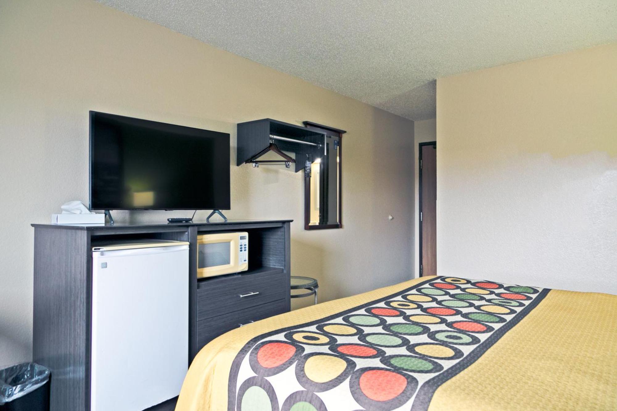 Super 8 By Wyndham Augusta Ft Eisenhower Area Экстерьер фото