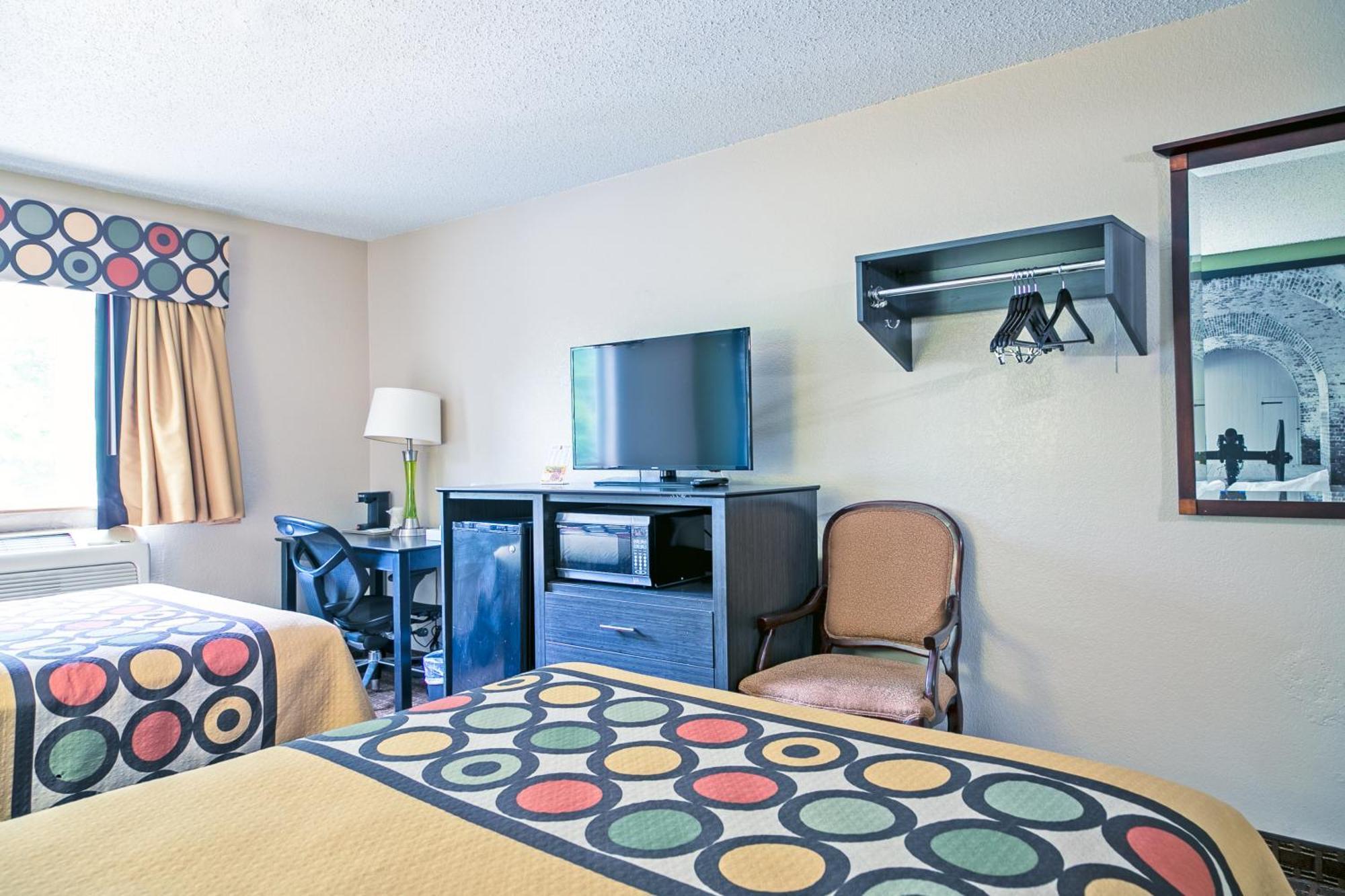 Super 8 By Wyndham Augusta Ft Eisenhower Area Экстерьер фото
